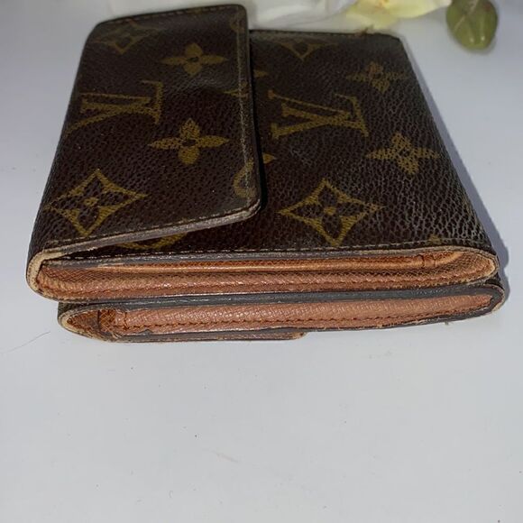 Authentic Louis Vuitton Elise Compact Wallet - Picture 5 of 12